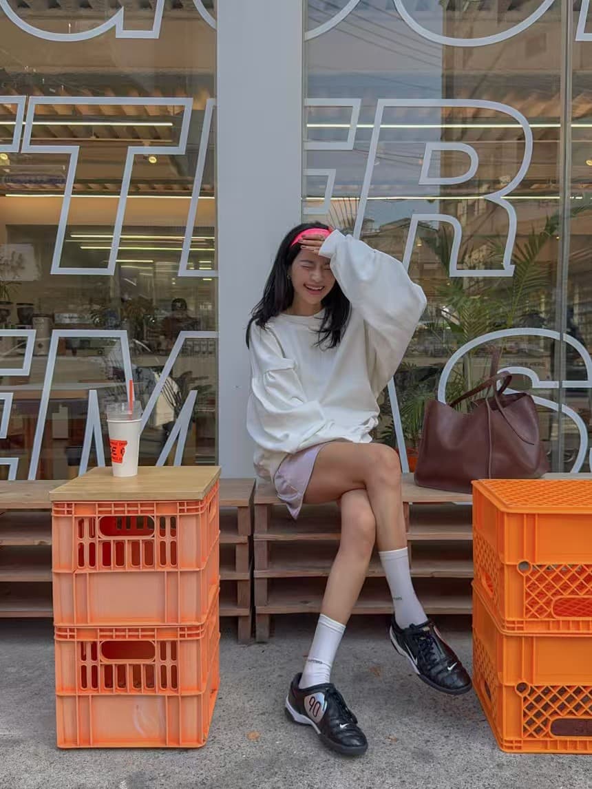 있음 선적 레이스업 패션 백리스 루즈핏 캐주얼 운동 후드티 상세 이미지 10