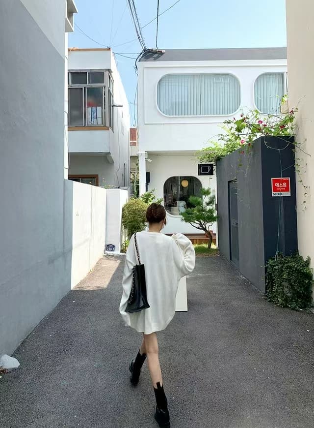 있음 선적 패션 만화 풀오버 루즈핏 스웨터 상세 이미지 5