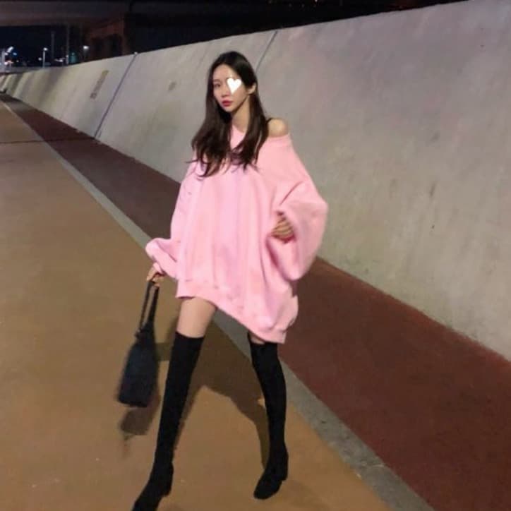 있음 선적 외국 가스 오프숄더 긴팔 단색 털이 있고 두꺼운 루즈핏 풀오버 스웨트셔츠 이미지 4