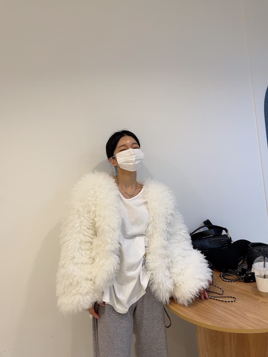 있음 선적 인공 환경 보호 모피 푹신한 털이 많은 모피 재킷 여성 겨울 솜을 넣은 상세 이미지 39