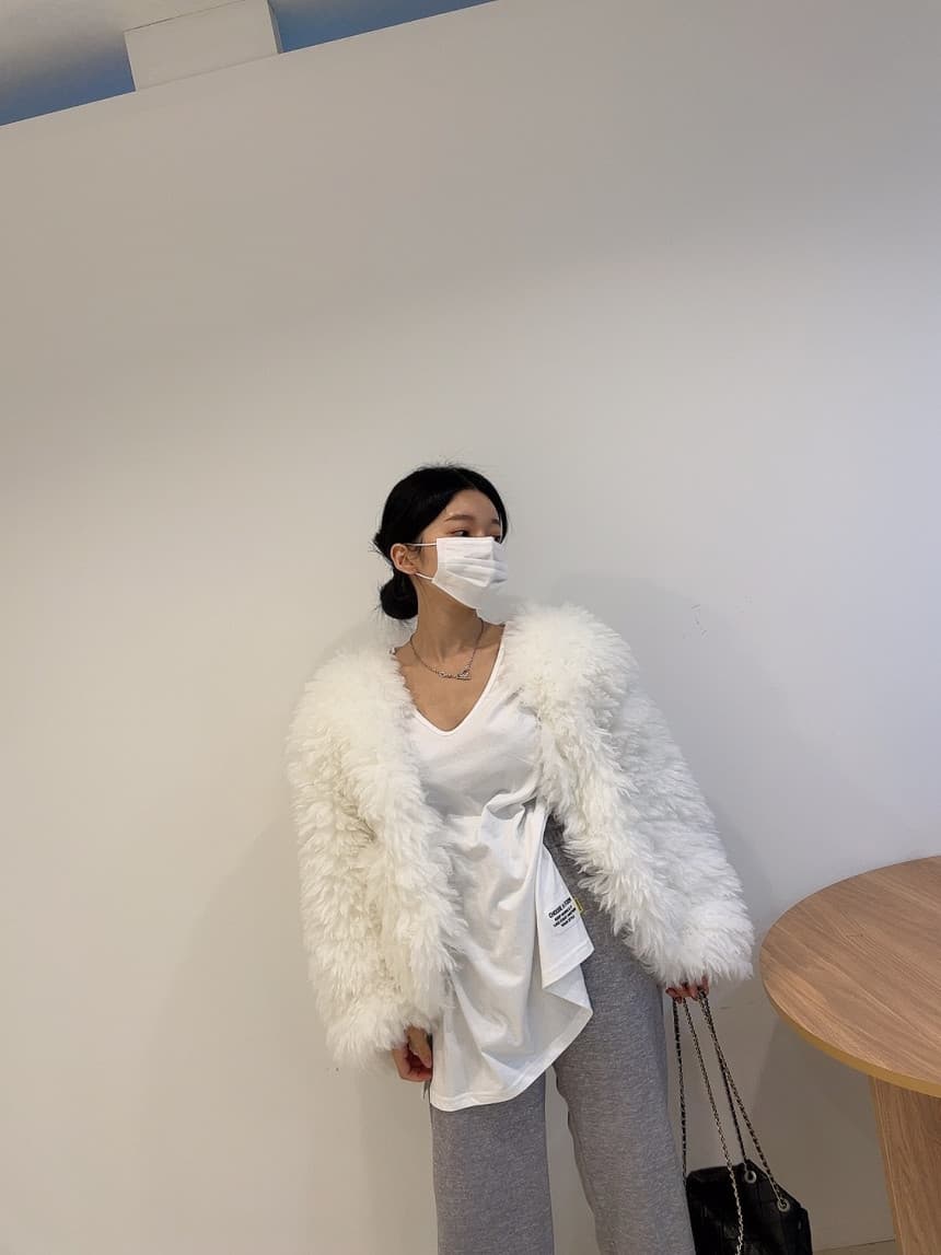 있음 선적 인공 환경 보호 모피 푹신한 털이 많은 모피 재킷 여성 겨울 솜을 넣은 상세 이미지 41