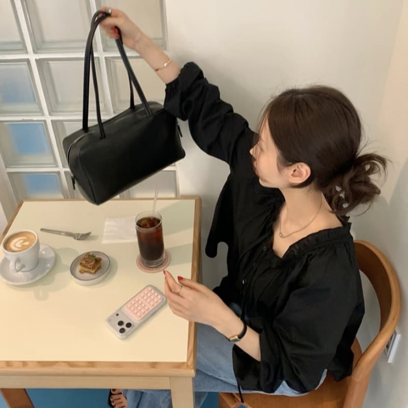 있음 선적 레이스업 레이스 칼라 디자인 센스 셔츠 이미지 4