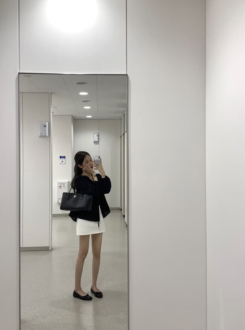 있음 선적 레이스업 레이스 칼라 디자인 센스 셔츠 상세 이미지 21