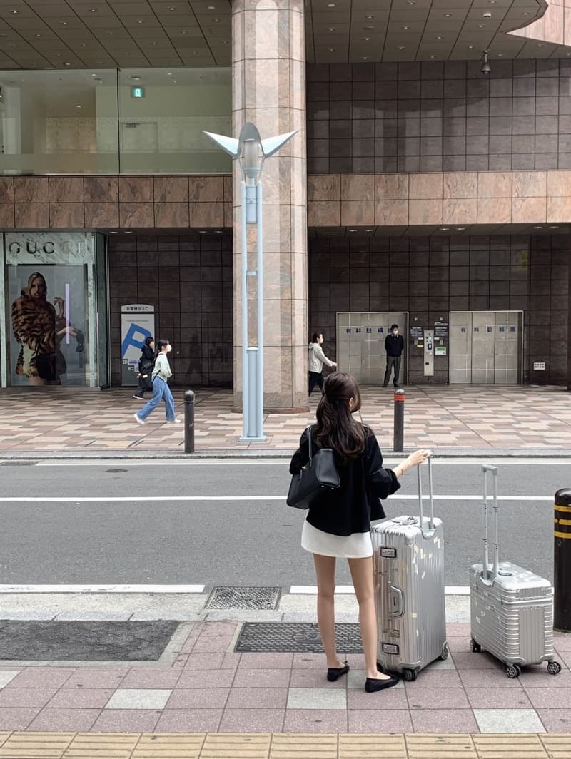 있음 선적 레이스업 레이스 칼라 디자인 센스 셔츠 상세 이미지 26