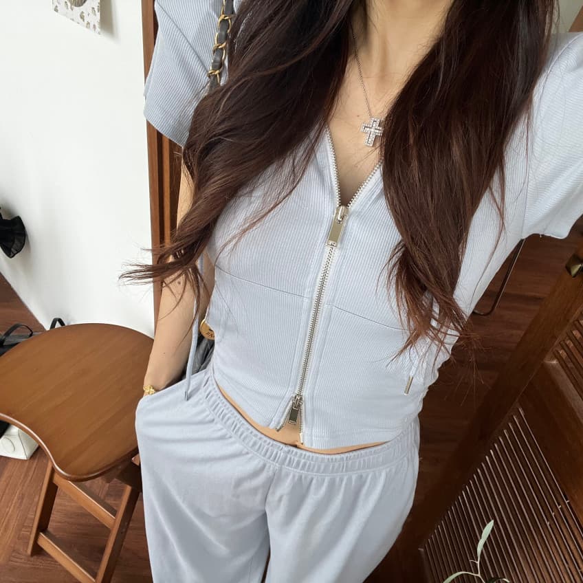 새로운 미니멀리즘 후드 더블 머리 지퍼 반팔 맨위 다용도 와이드 레그 팬츠 투피스 세트 상세 이미지 18