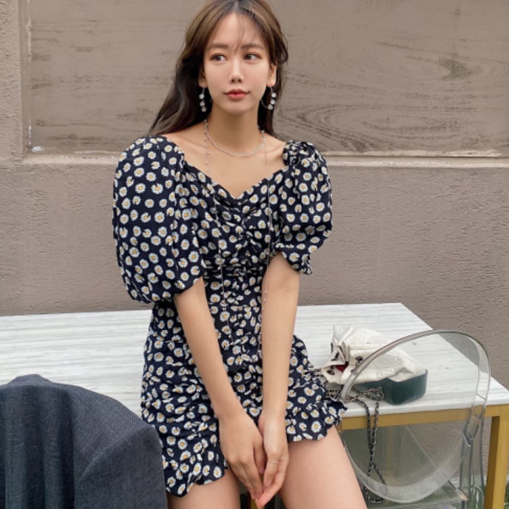 있음 선적 신선함 꽃무늬 주름 드레스 오프숄더 거품 소매 허리 수축 미니 스커트 여성 이미지 2