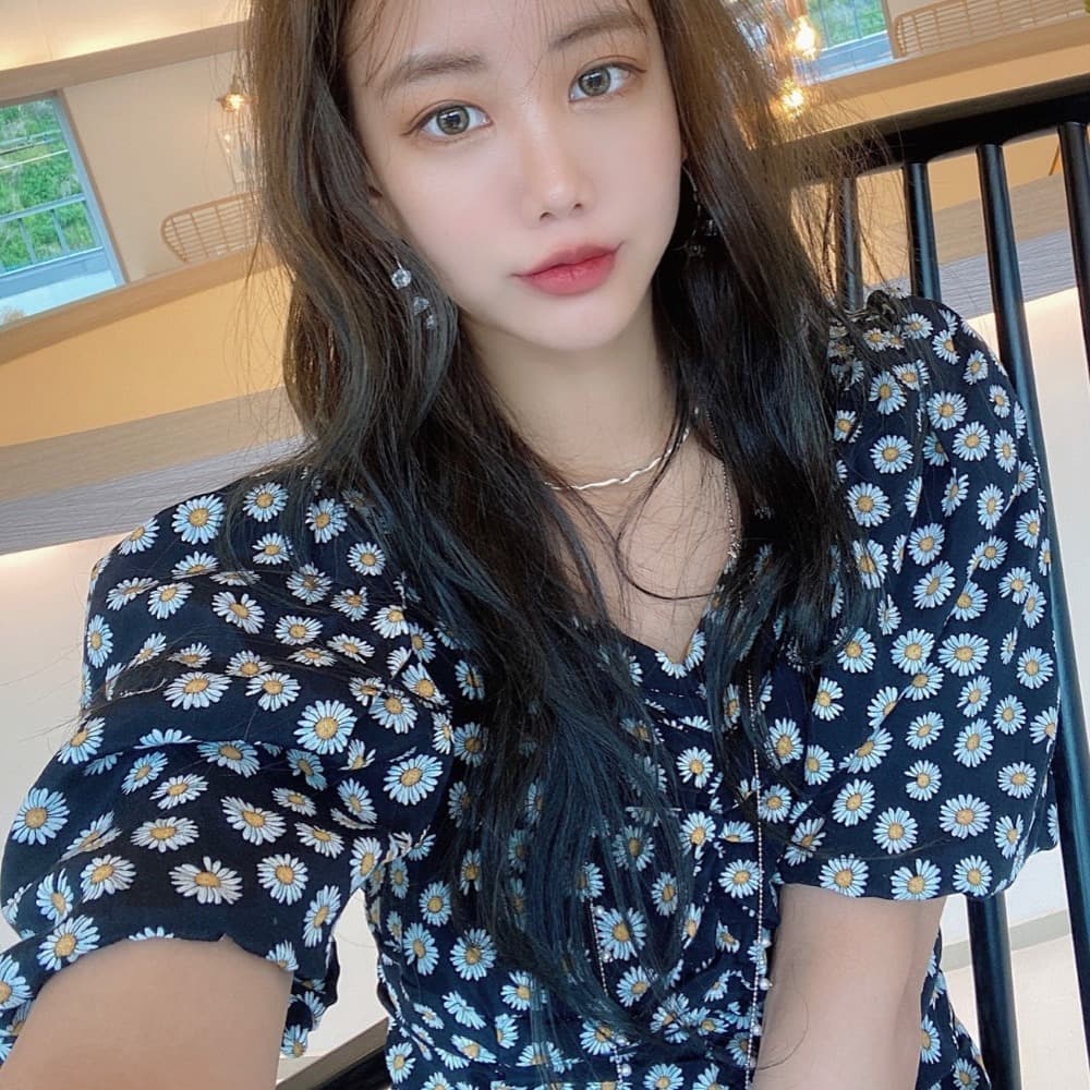 있음 선적 신선함 꽃무늬 주름 드레스 오프숄더 거품 소매 허리 수축 미니 스커트 여성 이미지 3