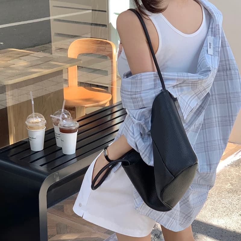 미니멀리즘 체크무늬 자외선 차단 폴로 칼라 셔츠 이미지 4