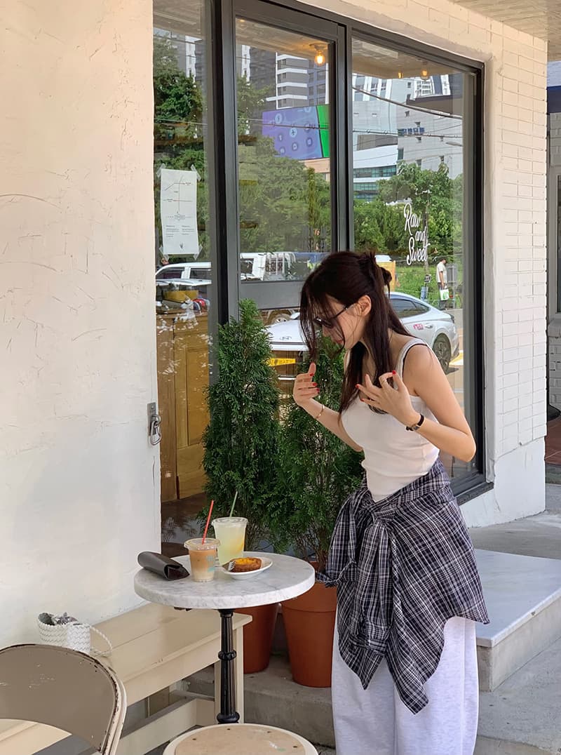 미니멀리즘 체크무늬 자외선 차단 폴로 칼라 셔츠 상세 이미지 7