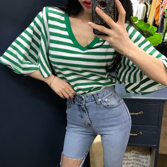 있음 선적 한국 나팔 소매 스트라이프 루즈핏 V넥 티셔츠 반팔 상세 이미지 1