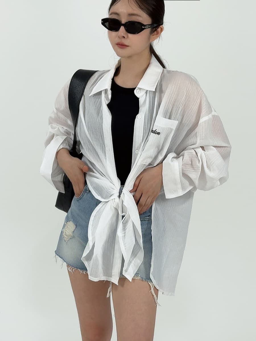 새로운 슬림해 보이는 폴로 칼라 뒤에 트임 알파벳 주머니 캐주얼 긴팔 셔츠 상세 이미지 2
