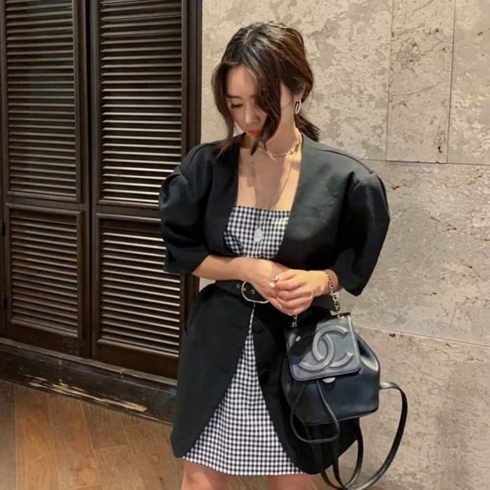 있음 선적 ins 레트로 인터넷 유명인 정장 여성 코트 루즈핏 반팔 단색 얇은 정장 맨위 여름 이미지 3