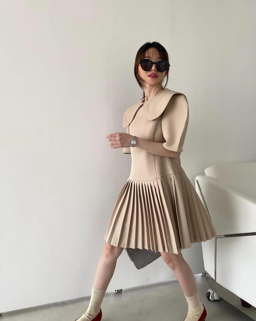 있음 선적 품격 작은 샤넬 스타일 플리츠 거품 소매 베이비 칼라 여성 드레스 상세 이미지 5