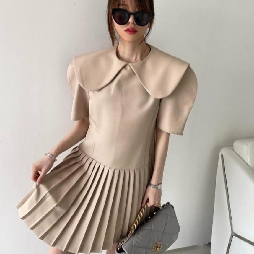 있음 선적 품격 작은 샤넬 스타일 플리츠 거품 소매 베이비 칼라 여성 드레스 이미지 2
