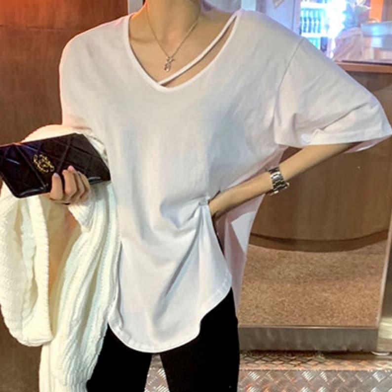 있음 선적 u 칼라 끈 곡선 트임 반팔 루즈핏 티셔츠