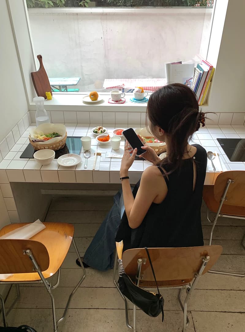 새로운 라운드 넥 민소매 루즈핏 다용도 맨위 상세 이미지 40