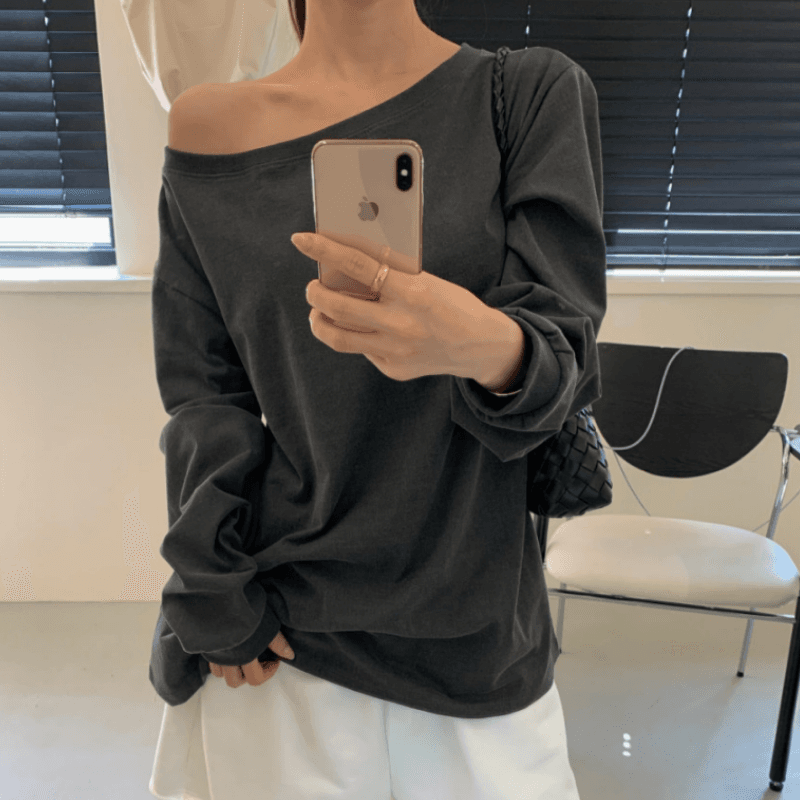 새로운 한 부서 미니멀리즘 비스듬한 어깨 단색 루즈핏 긴팔 티셔츠 이미지 5