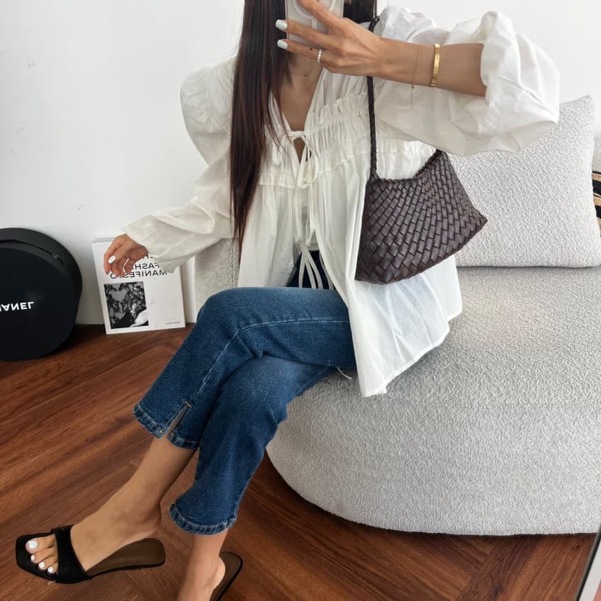 새로운 작은 대중 주름 단추 끈 루즈핏 슬림해 보이는 긴팔 셔츠 여성 상세 이미지 9