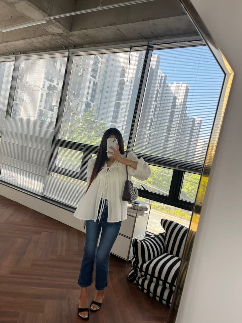 새로운 작은 대중 주름 단추 끈 루즈핏 슬림해 보이는 긴팔 셔츠 여성 상세 이미지 16