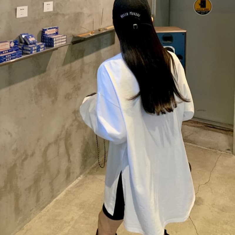 있음 선적 인터넷 유명인 패션 중간 길이 디자인 센스 양면 트임 화이트 만나는 티셔츠 여성 긴 소매 이미지 3
