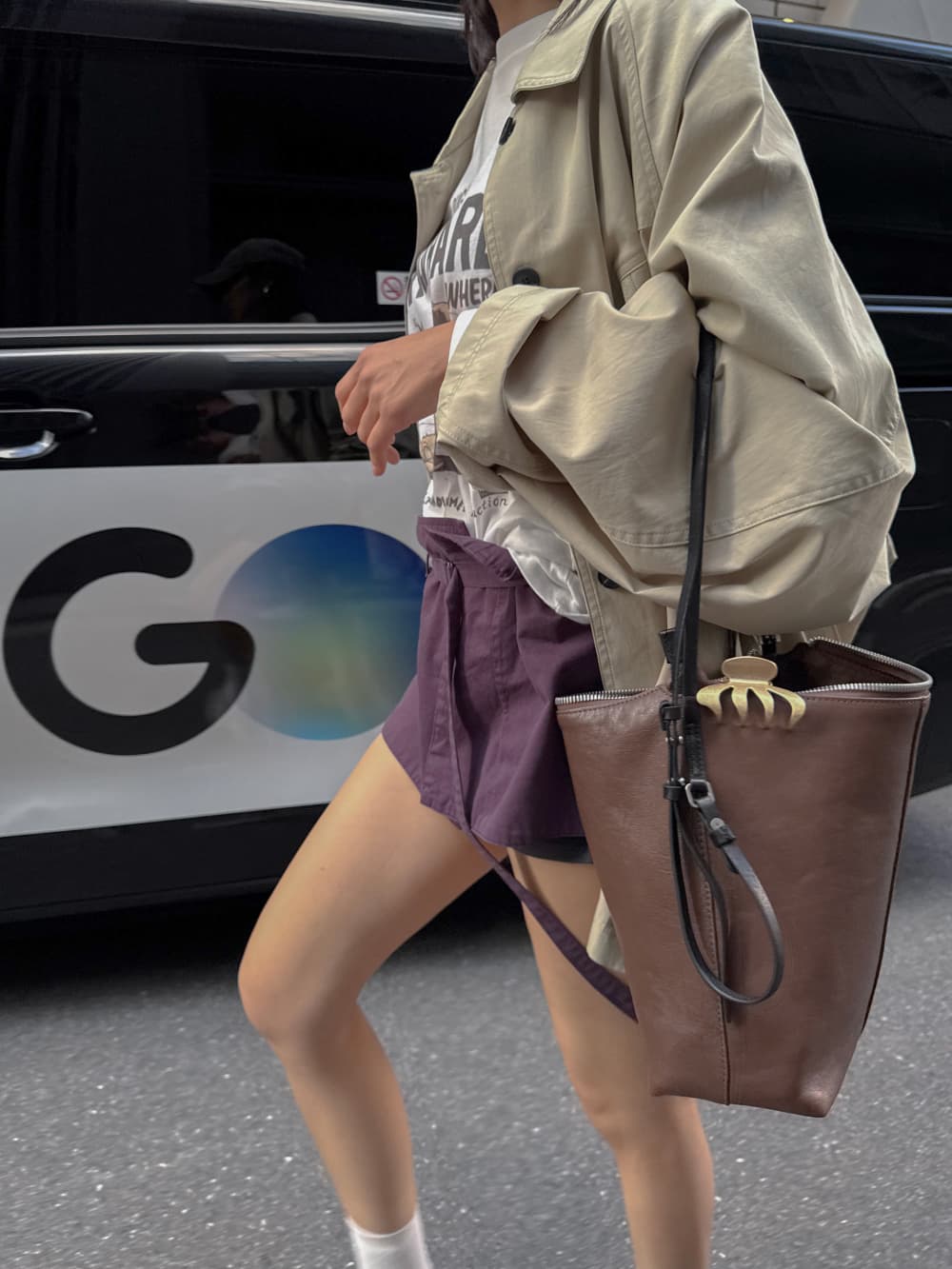 새로운 단색 루즈핏 스탠드 칼라 싱글 줄 버튼 허리 수축 레이스업 중간 길이 재킷 재킷 상세 이미지 27