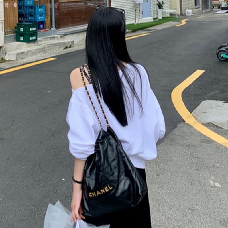 있음 선적 비스듬한 어깨 긴팔 후드티 여성 가을 루즈핏 디자인 센스 오프숄더 맨위 이미지 4