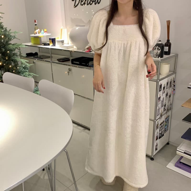 있음 선적 궁정 보온 털이 있는 플리스 산호초 플러시 여성 가정 서비스