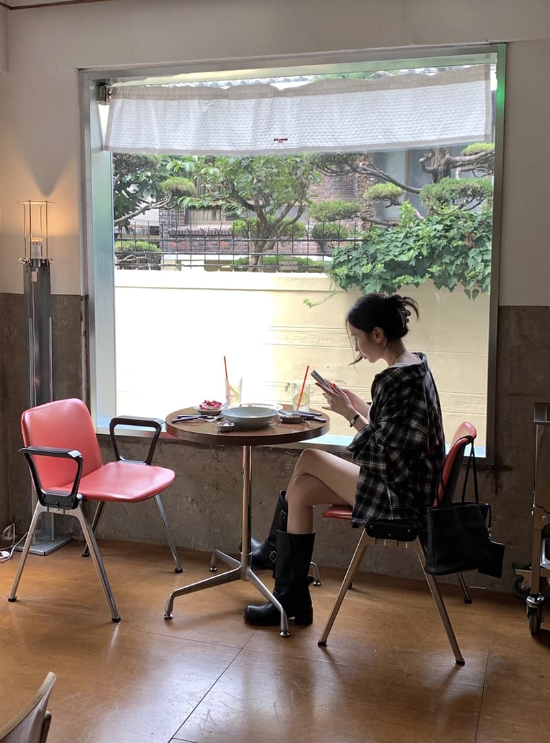 있음 선적 새로운 레트로 문예 바람 격자 무늬 셔츠 루즈핏 슬림해 보이는 캐주얼 셔츠 재킷 상세 이미지 25