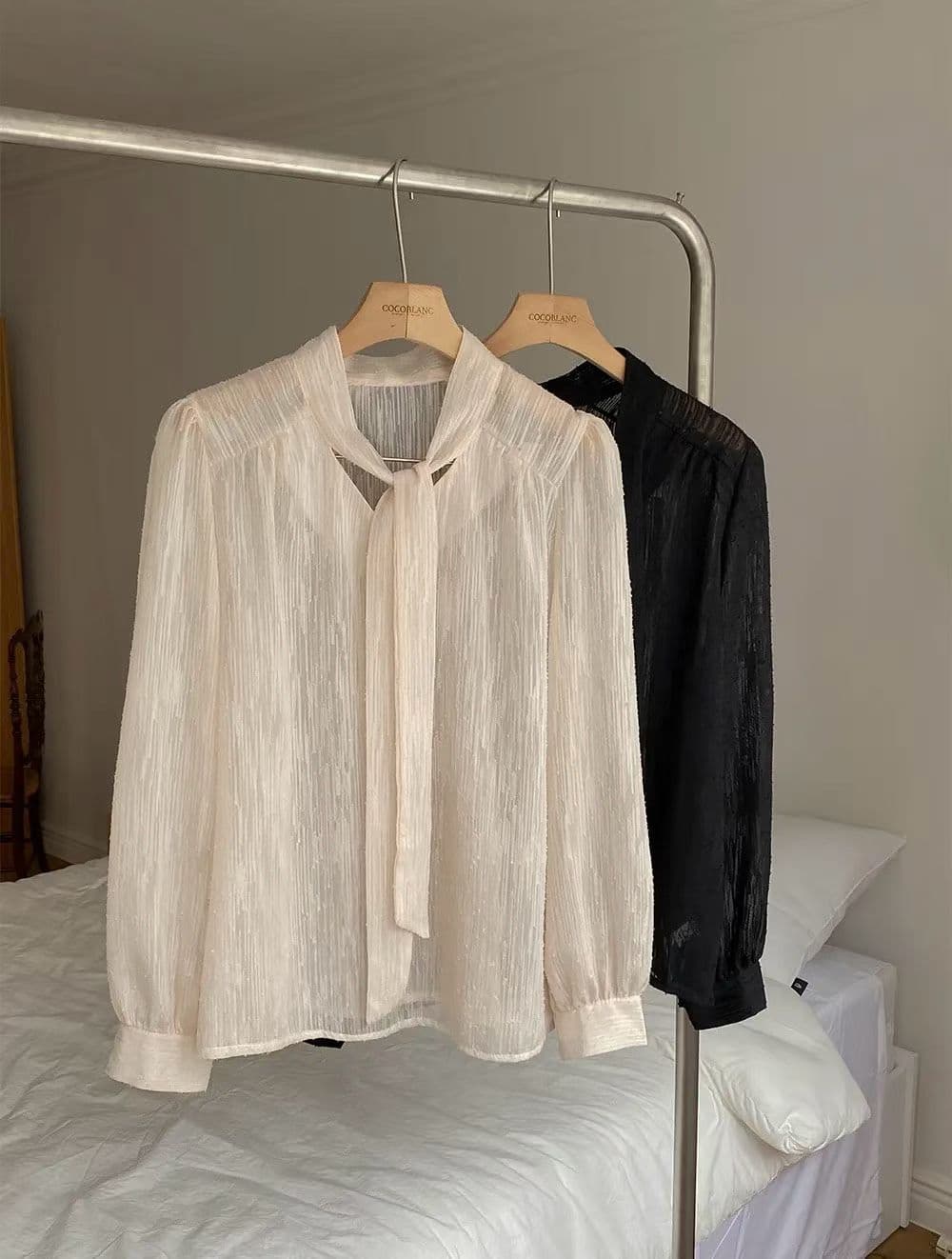선물 화물 한 부서 우아함 품격 리본 디자인 센스 V넥 거품 소매 여성 셔츠 루즈핏 Chic 맨위 상세 이미지 13