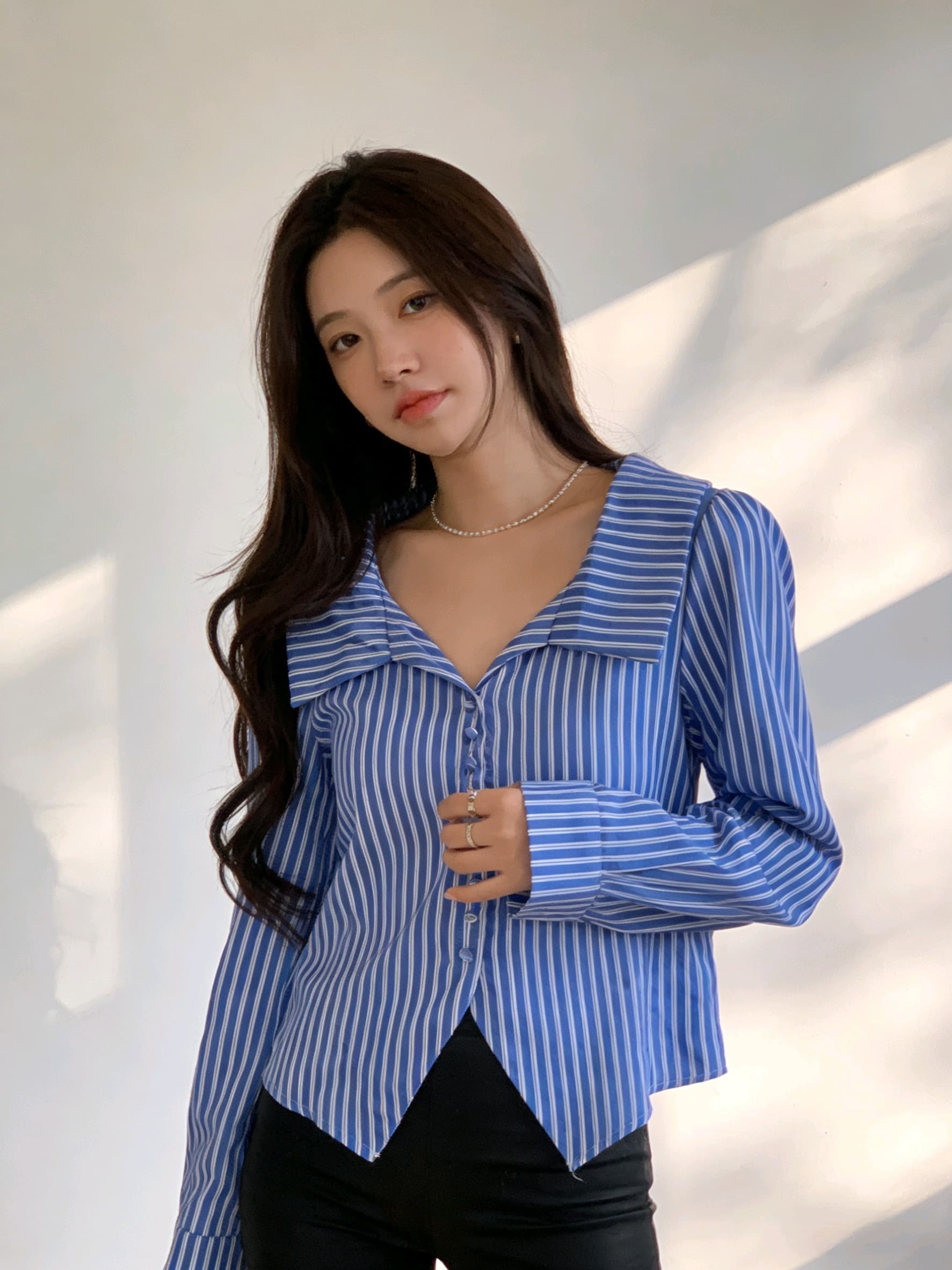 선물 화물 고급 센스 외국 가스 품격 허리 수축 슬림해 보이는 다용도 긴팔 폴로 칼라 Chic 고유 한 아름다운 셔츠 맨위 이미지 4