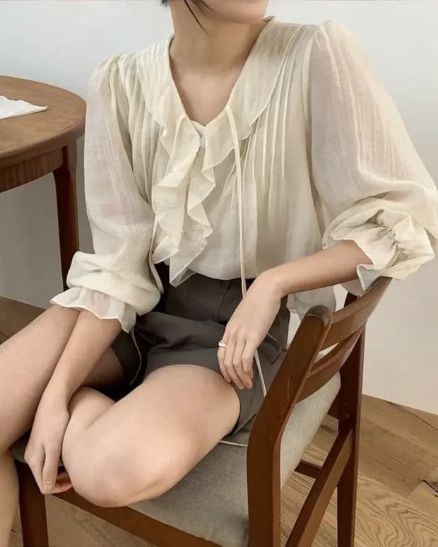 선물 화물 한국 chic 달콤함 쉬폰 블라우스 프릴 V넥 여성 셔츠 주름 장식 디자인 루즈핏 나팔 소매 맨위 상세 이미지 8
