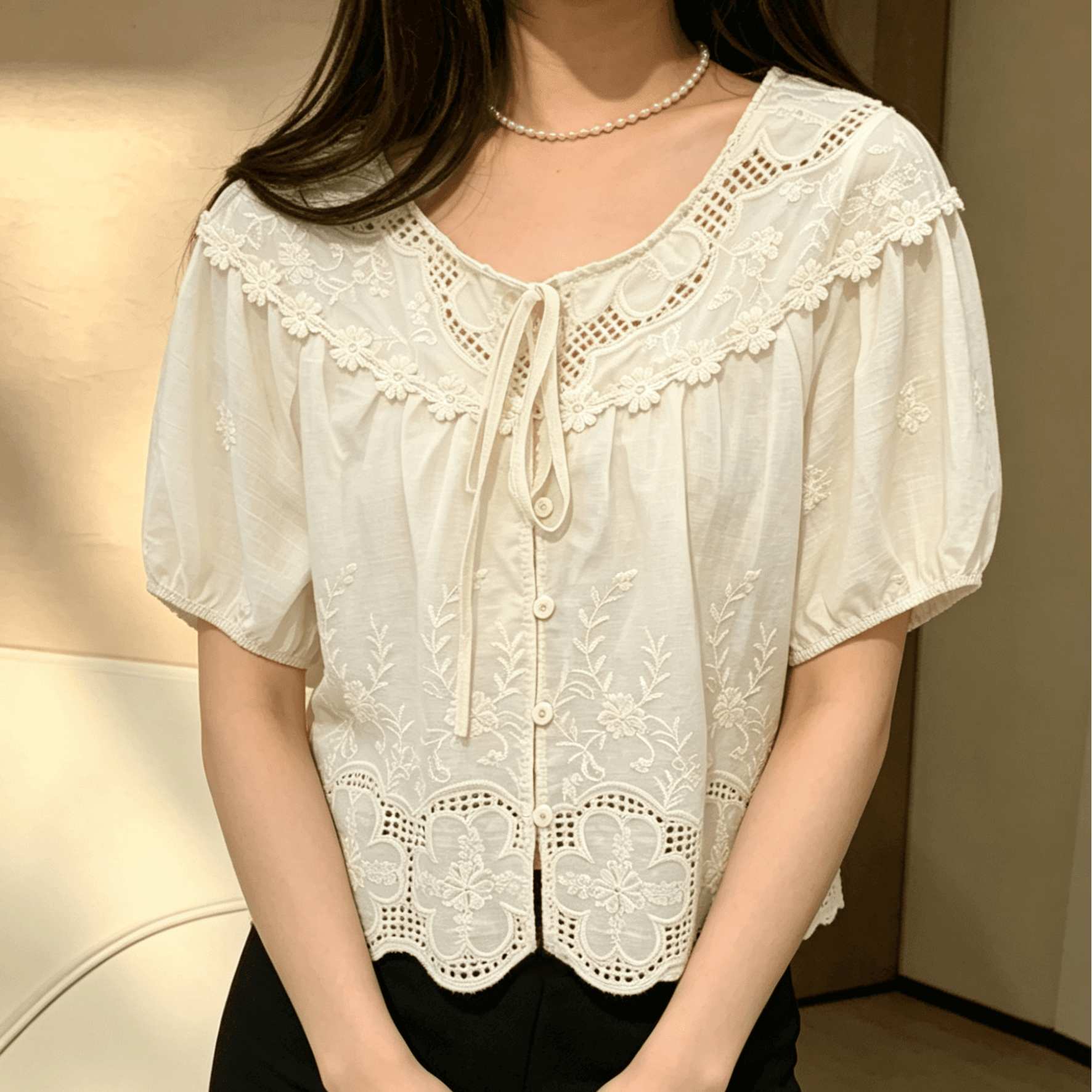 선물 화물 디자인 센스 자수 홀로우 아웃 셔츠 여성 부드러운 Chic 연령 감소 레이스업 작은 셔츠 이미지 5