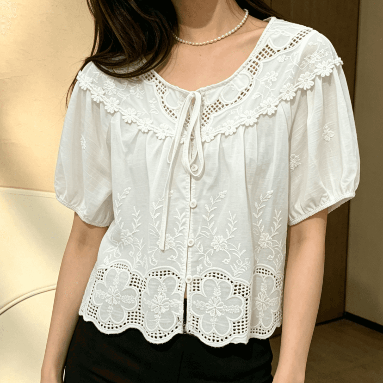 선물 화물 디자인 센스 자수 홀로우 아웃 셔츠 여성 부드러운 Chic 연령 감소 레이스업 작은 셔츠 상세 이미지 4