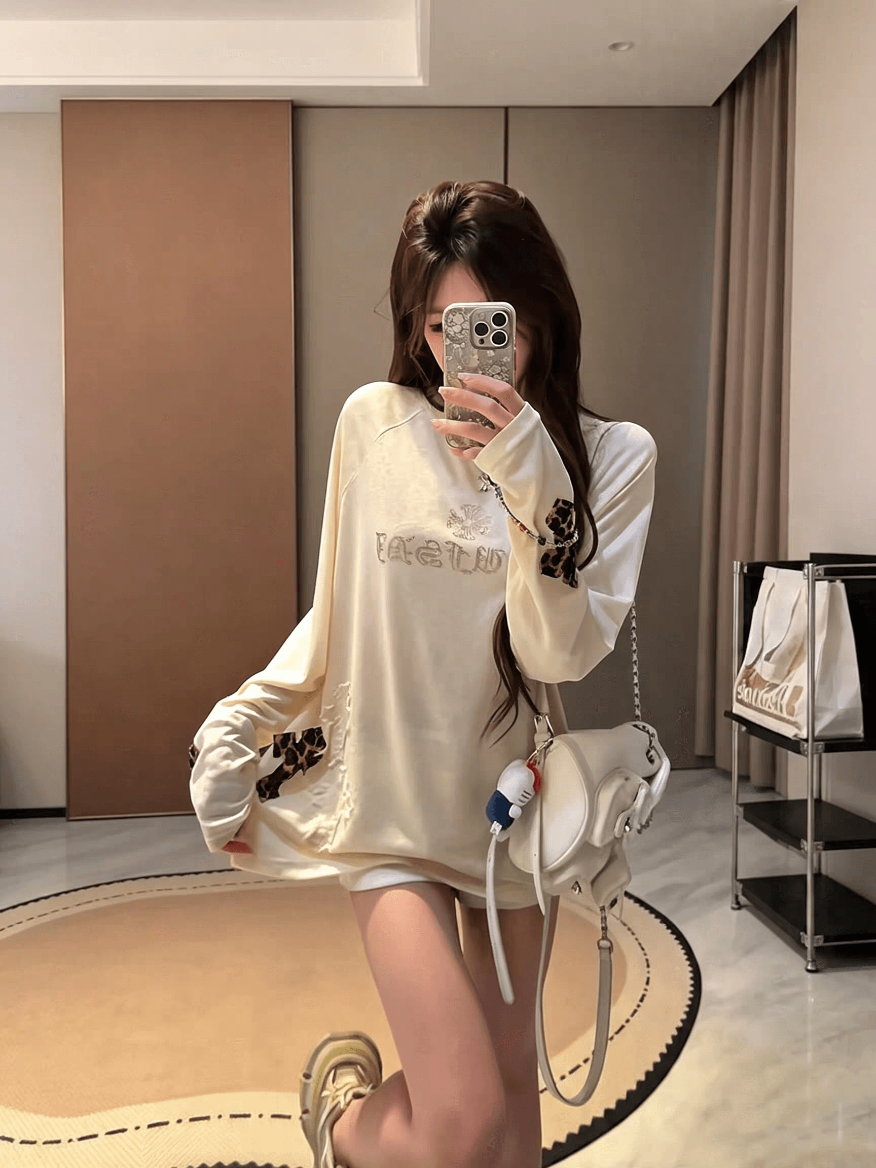 선물 화물 레트로 십자가 패치 긴팔 티셔츠 여성 루즈핏 봄 가을 여름 자외선 차단 블라우스 슬림해 보이는 다용도 맨위 이미지 3
