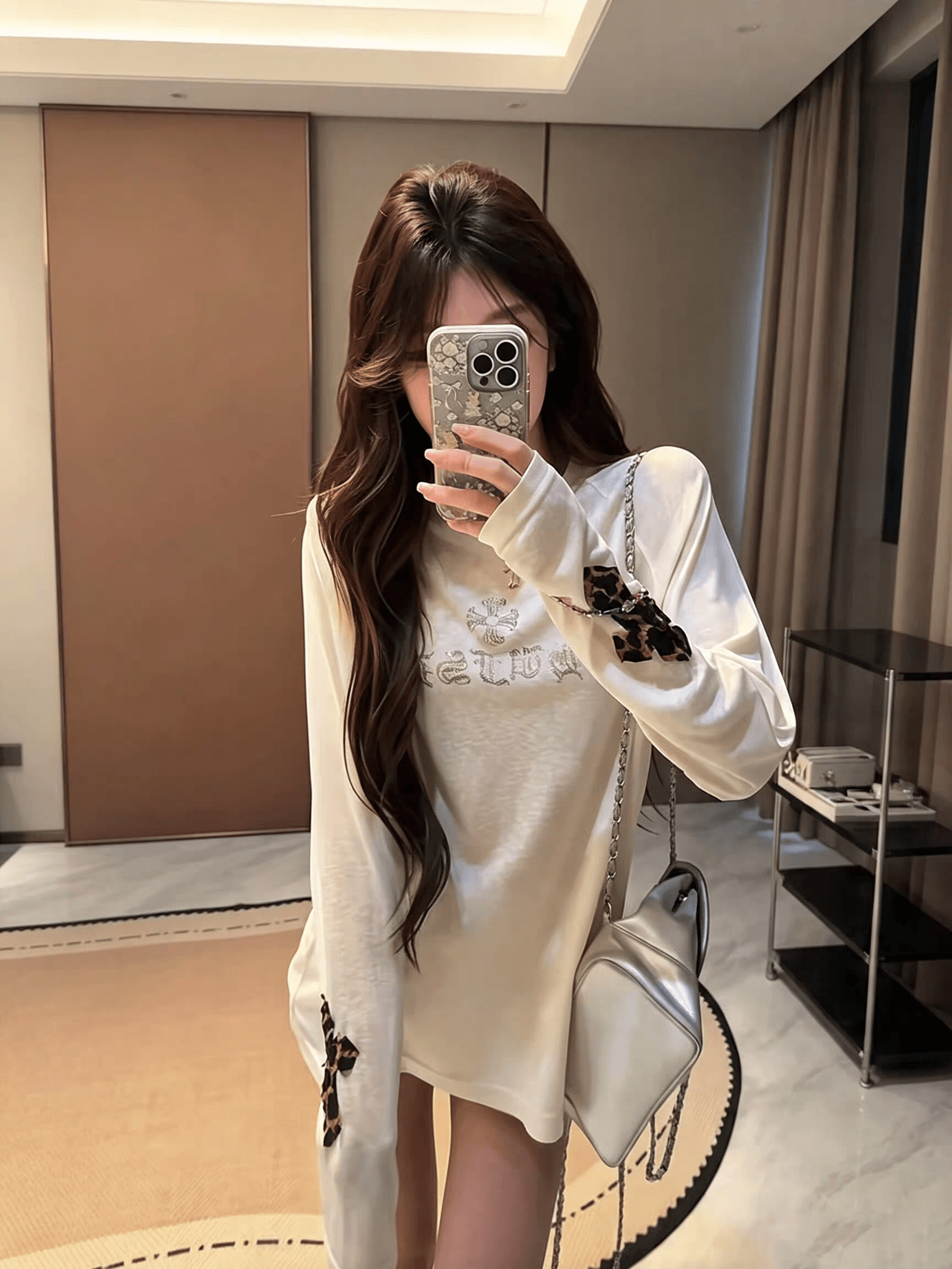 선물 화물 레트로 십자가 패치 긴팔 티셔츠 여성 루즈핏 봄 가을 여름 자외선 차단 블라우스 슬림해 보이는 다용도 맨위 상세 이미지 2