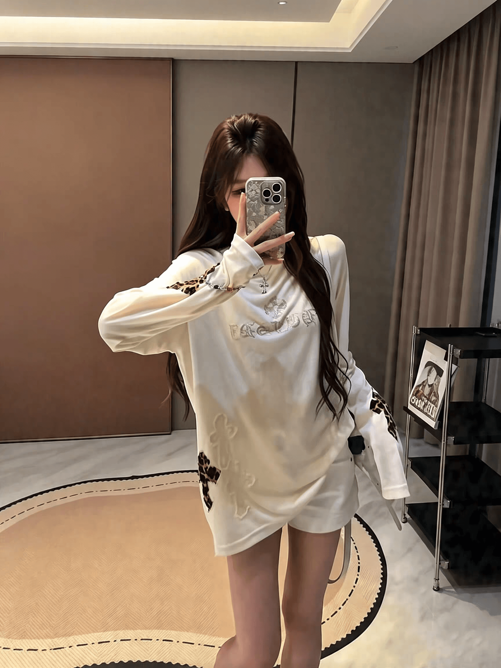 선물 화물 레트로 십자가 패치 긴팔 티셔츠 여성 루즈핏 봄 가을 여름 자외선 차단 블라우스 슬림해 보이는 다용도 맨위 상세 이미지 8
