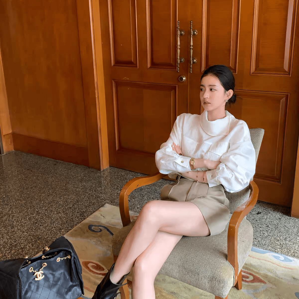 선물 화물 폴로 칼라 디자인 섹션 출퇴근 품격 섹션 셔츠 작은 셔츠 둘 착용 맨위 수 있습니다. 비스듬한 어깨 상세 이미지 8