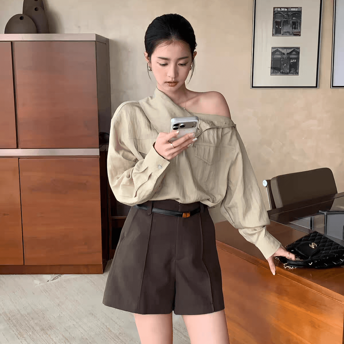 선물 화물 폴로 칼라 디자인 섹션 출퇴근 품격 섹션 셔츠 작은 셔츠 둘 착용 맨위 수 있습니다. 비스듬한 어깨 상세 이미지 12