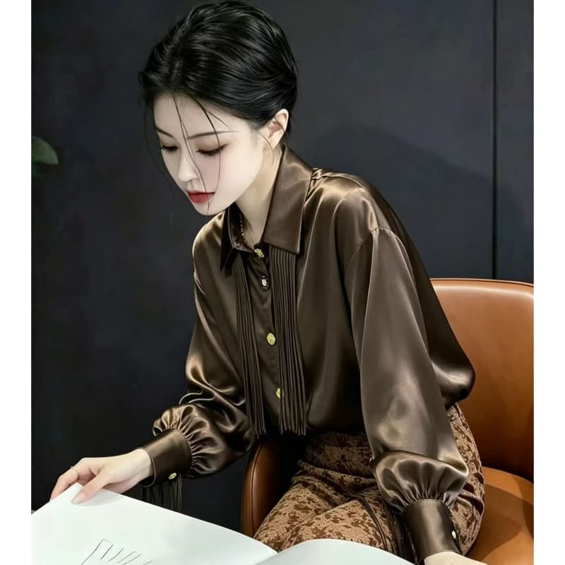 유럽 상품 무거운 작업 2026 가을 새로운 품격 술 셔츠 긴팔 고급 센스 고유 한 버클 디자인 센스 작은 대중 맨위 이미지 2