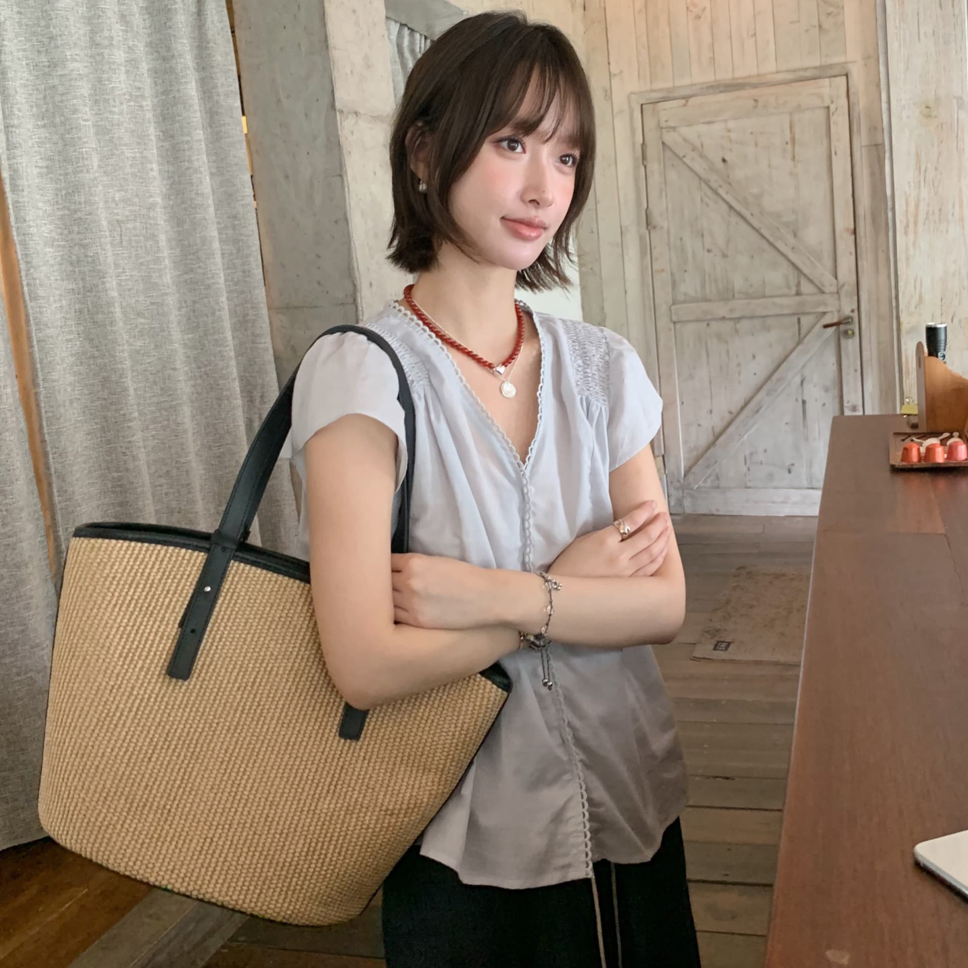 크기 있음 업데이트 한 부서 품격 싱글 줄 버튼 반팔 셔츠 루즈핏 다용도 여름 새로운 얇은 스타일 셔츠 이미지 2