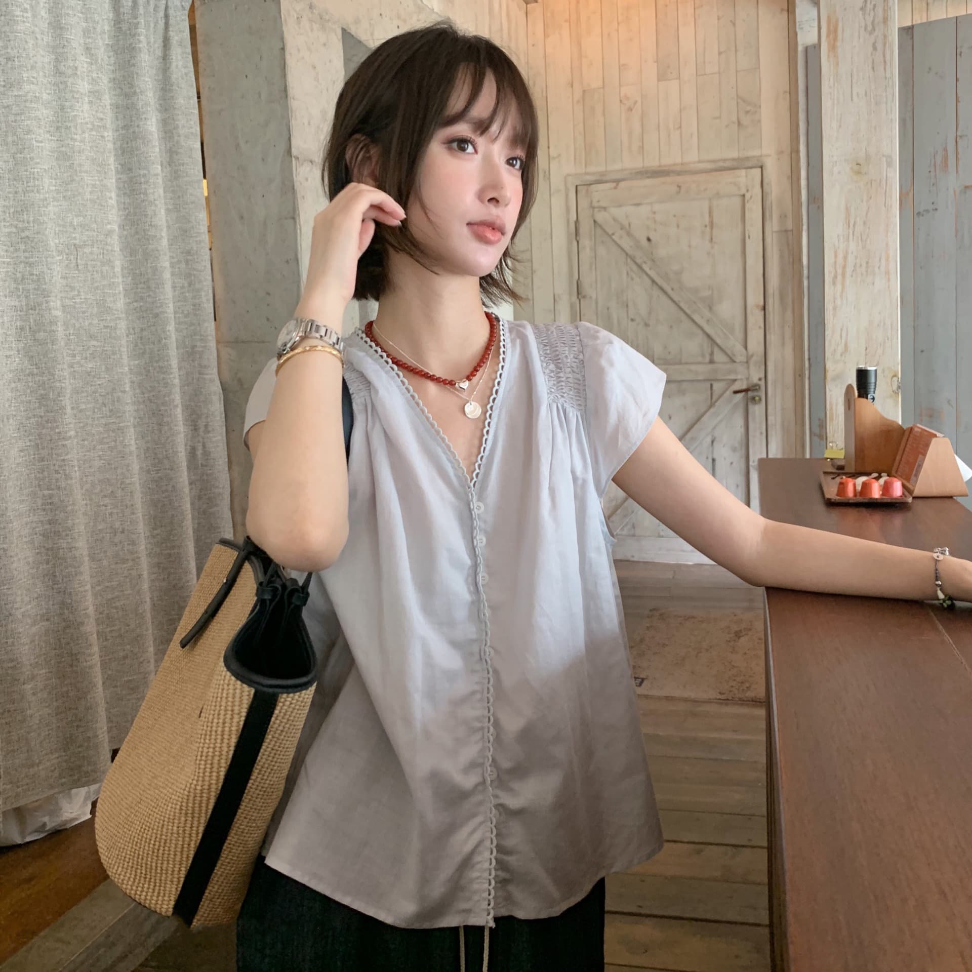 크기 있음 업데이트 한 부서 품격 싱글 줄 버튼 반팔 셔츠 루즈핏 다용도 여름 새로운 얇은 스타일 셔츠 이미지 3
