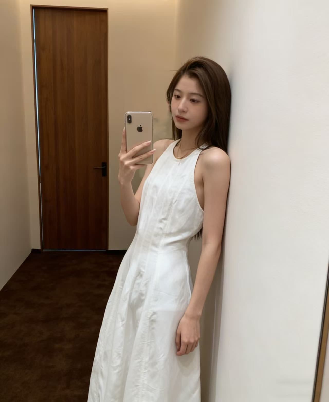 크기 있음 업데이트 프랑스식 품격 레트로 우아함 슬림해 보이는 다용도 라인 센스 허리 수축 민소매 드레스 상세 이미지 10
