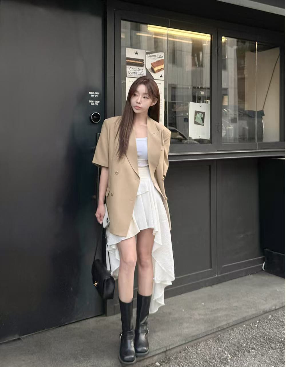 크기 있음 업데이트 한 부서 미니멀리즘 품격 정장 칼라 싱글 줄 버튼 레이스업 허리 수축 슬림해 보이는 반팔 블레이저 상세 이미지 5