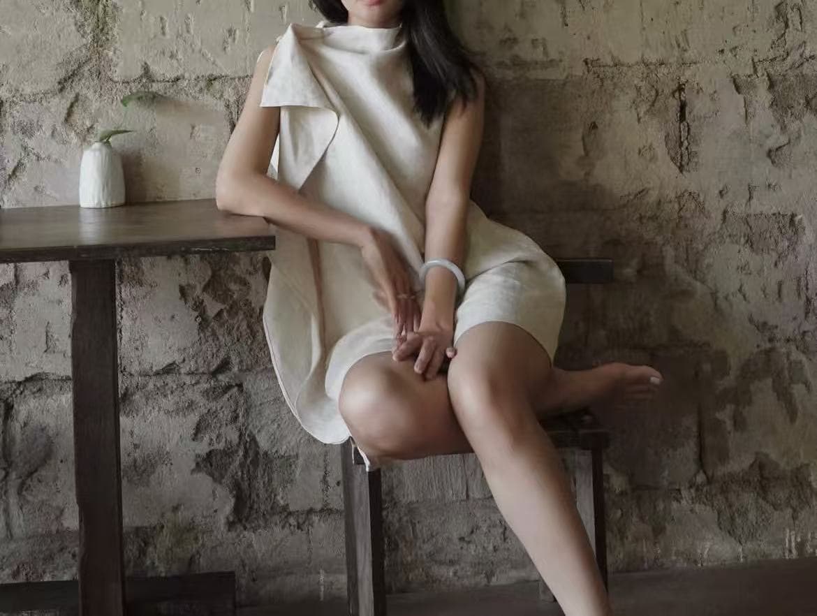 한 부서 품격 우아함 비스듬한 어깨 디자인 센스 세 버클 불규칙 통기성 드레스 상세 이미지 17