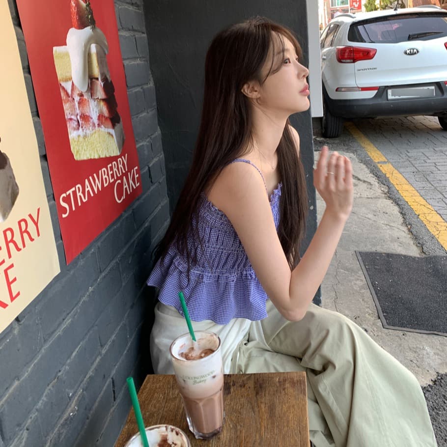 ins 보 주님 섹션 순수한 욕망 오프숄더 프릴 주름 튜브탑 캐미솔 휴가 바람 디자인 센스 맨위