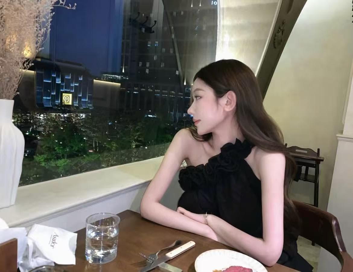프랑스식 비스듬한 어깨 꽃 행침 목 화이트 작은 조끼 여성 여름 외출용 인사이드 가져 가라. 퍼프 꽃밭 민소매 슬립 맨위 상세 이미지 7