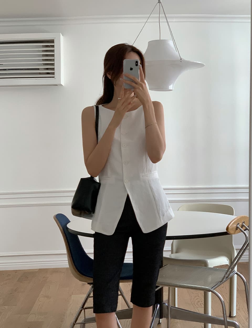 크기 있음 업데이트 프랑스식 우아함 미니멀리즘 품격 싱글 줄 버튼 슬림해 보이는 디자인 섹션 네클라인 셔츠 맨위 상세 이미지 6