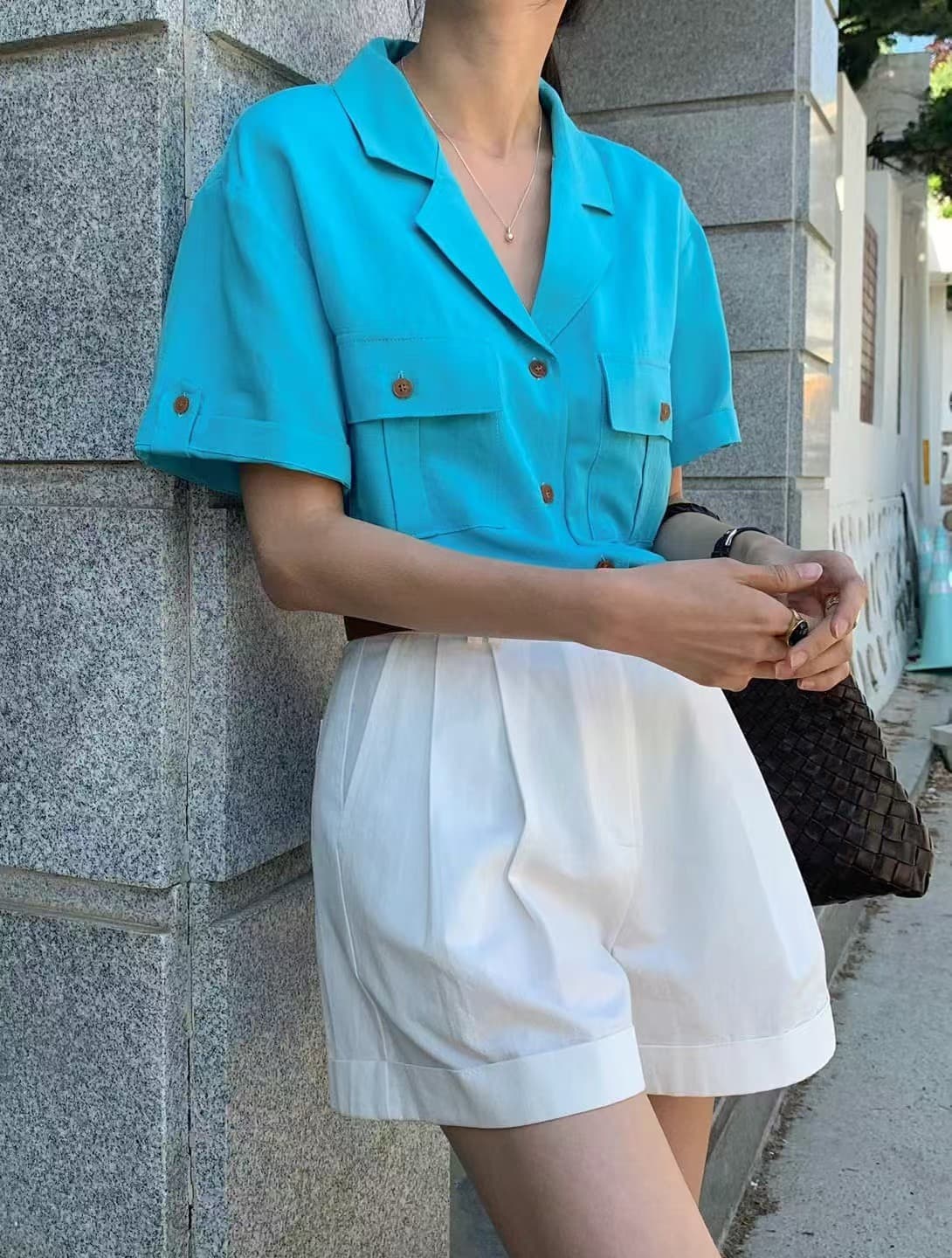 크기 있음 업데이트 한 부서 미니멀리즘 품격 다용도 루즈핏 다른 색상 버클 정장 칼라 싱글 줄 버튼 셔츠 캐주얼 맨위 상세 이미지 2