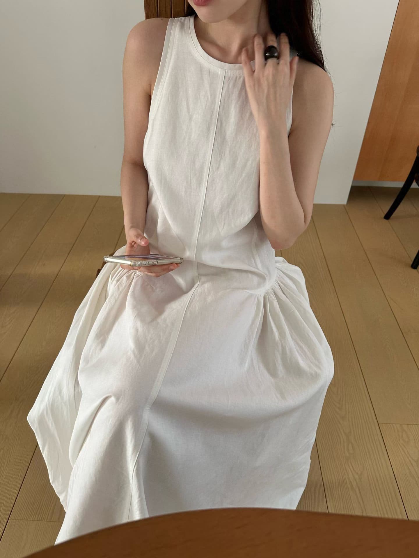 한 부서 미니멀리즘 일상 다용도 여름 새로운 허리 핀치 Pleat 단색 품격 민소매 드레스 롱 스커트 상세 이미지 1