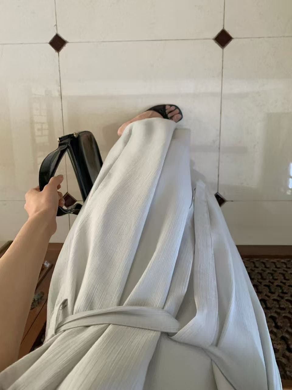 크기 있음 업데이트 한 부서 미니멀리즘 다용도 루즈핏 레이스업 허리 수축 슬림해 보이는 와이드 커프스 전후 둘 착용 드레스 상세 이미지 1